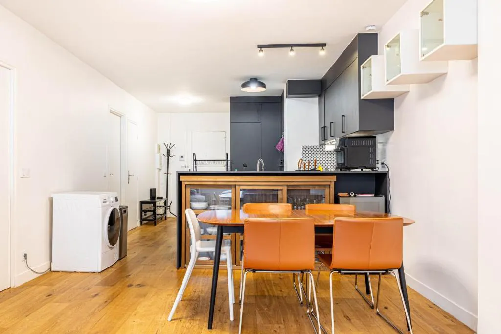 2-Bedroom Apartment in Rue Beffroy, Neuilly-sur-Seine (1586273) ROOM 3
