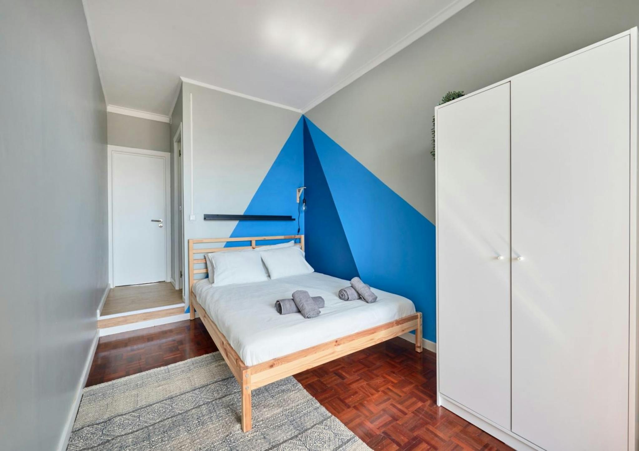 Rua João da Silva, Lisbon preview