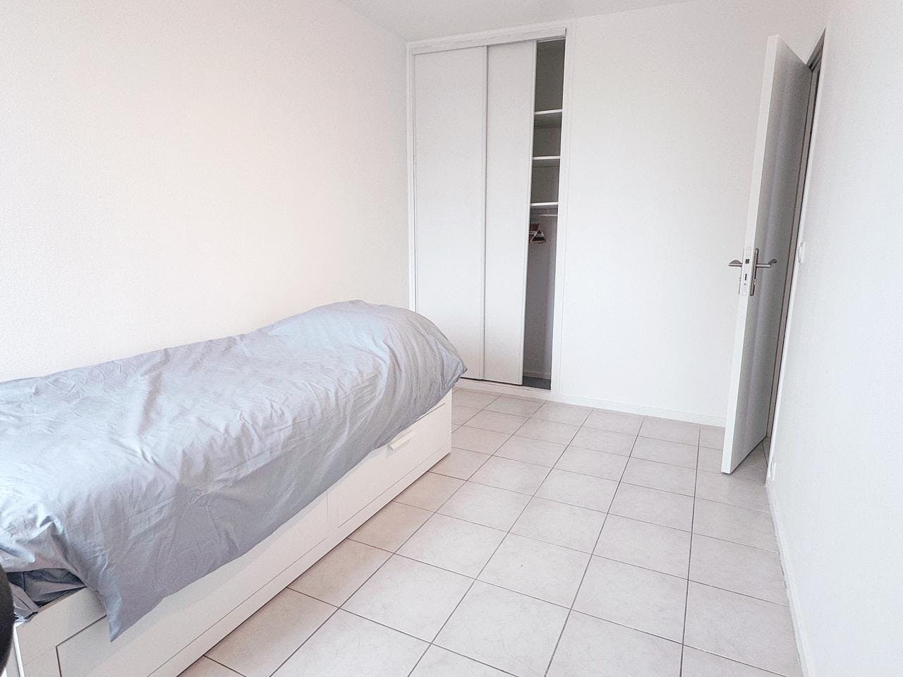 私人房间 正在以 €400 的月租出租，其位于 Angoulême, Rue d'Alexandrie