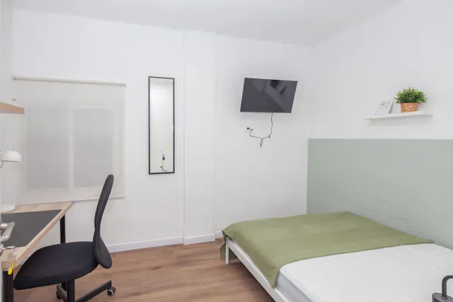 Private room in Carrer de Finestrat, Valencia (1586410) room image 1