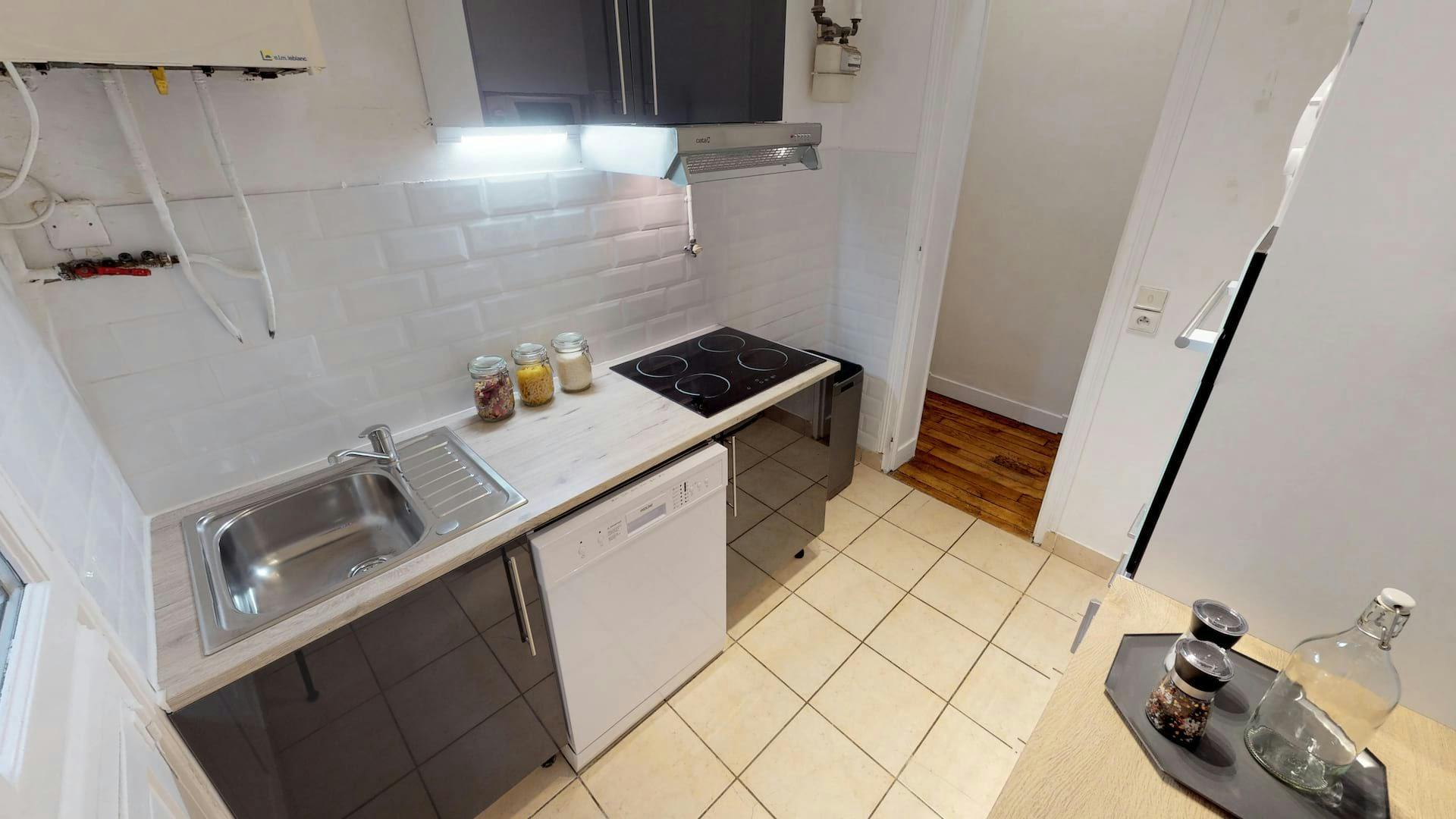 Apartment Paris, 1 bed, 17m² — photo 7
