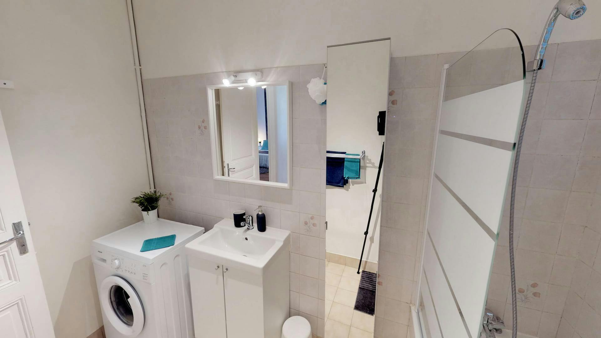 Apartment Paris, 1 bed, 17m² — photo 9