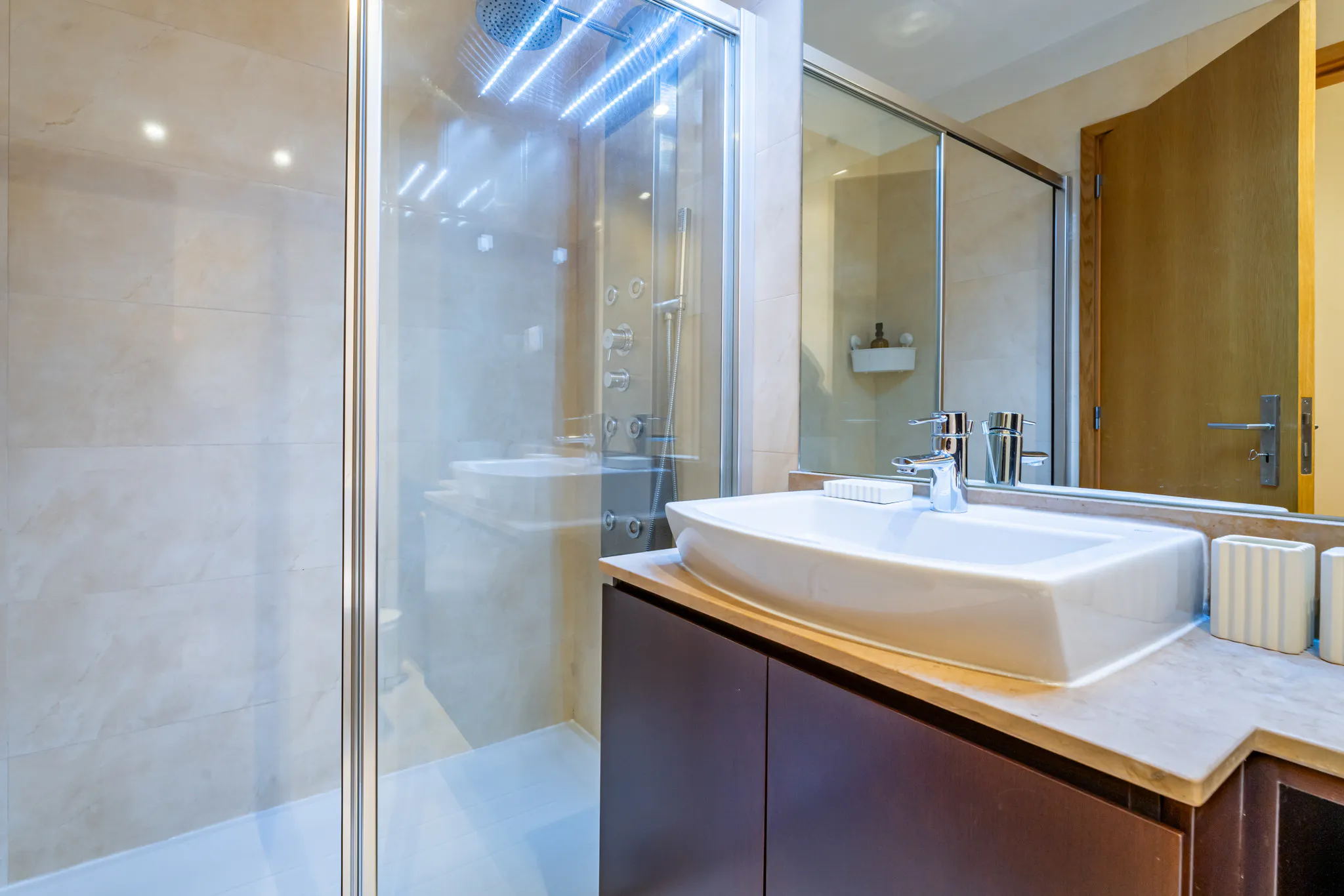 1-Bedroom Apartment in Rua do Rosário, Porto (1586430) ROOM 1
