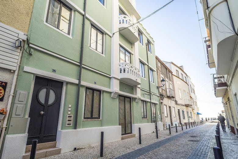 Apartament de închiriat pentru 1.350 EUR pe lună în Nazaré, Rua Gil Vicente