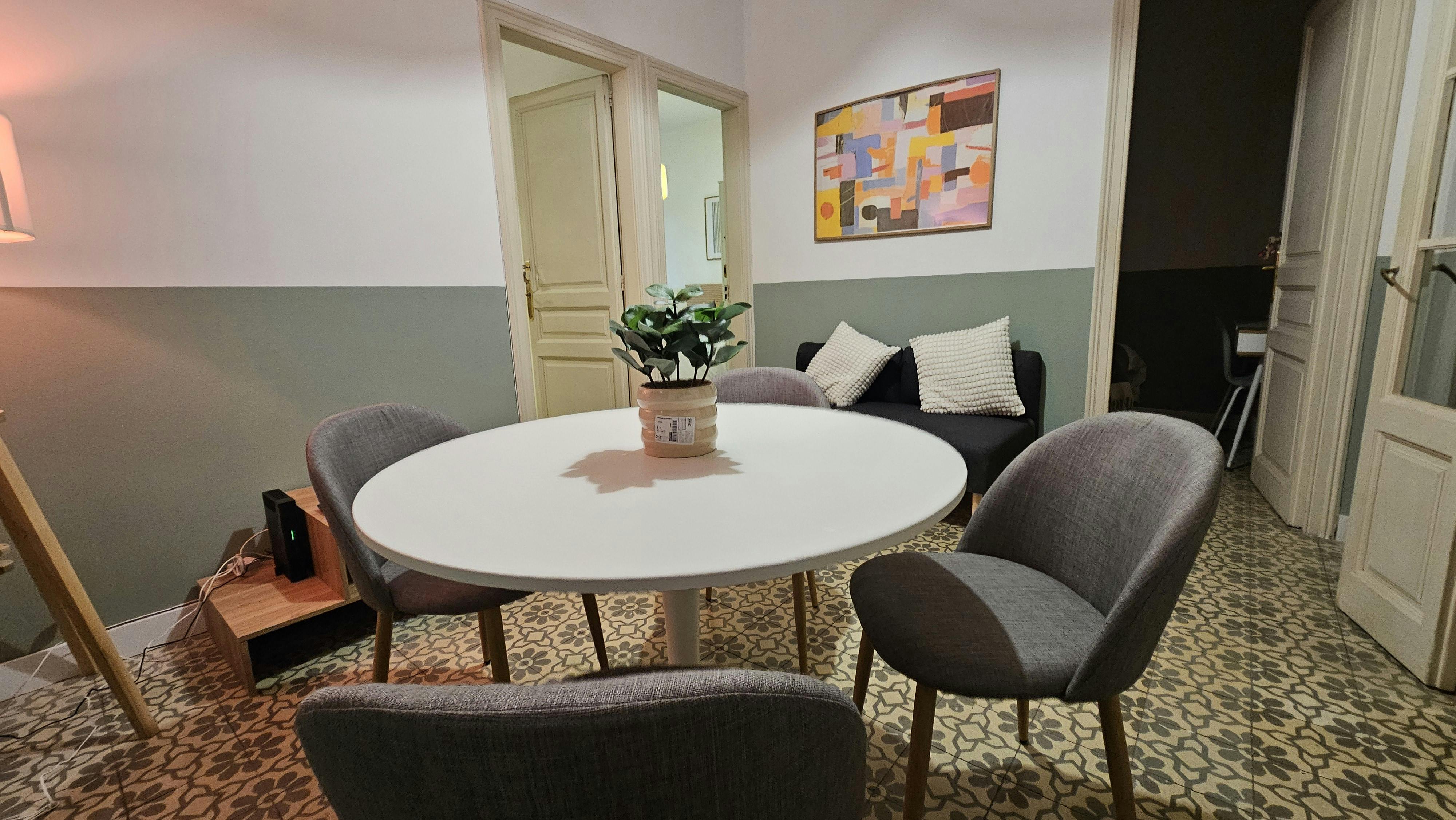 Apartment Barcelona, 1 bed, 8m² — photo 3