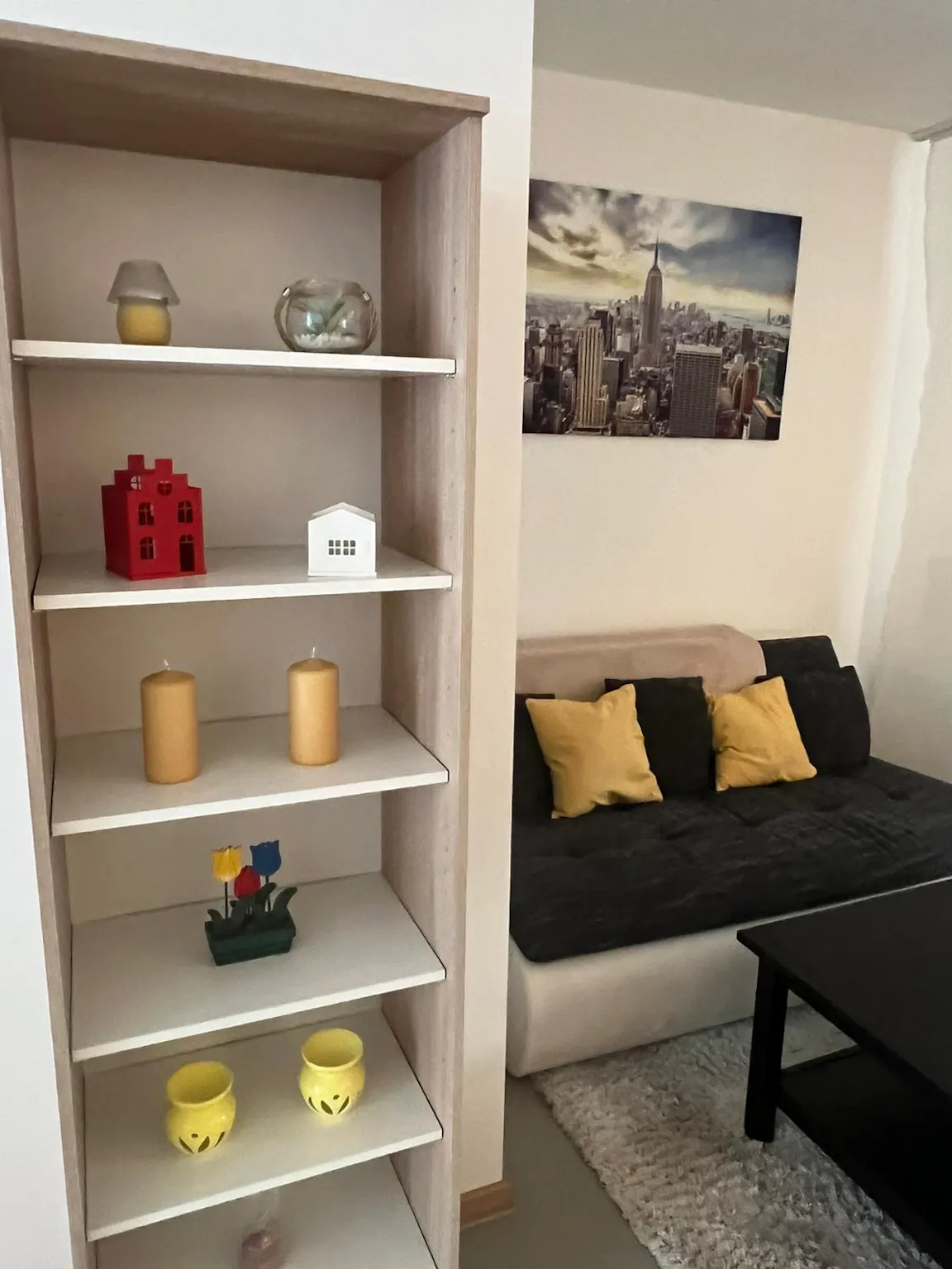 1-Bedroom Apartment in Lenneper Straße, Wuppertal 2