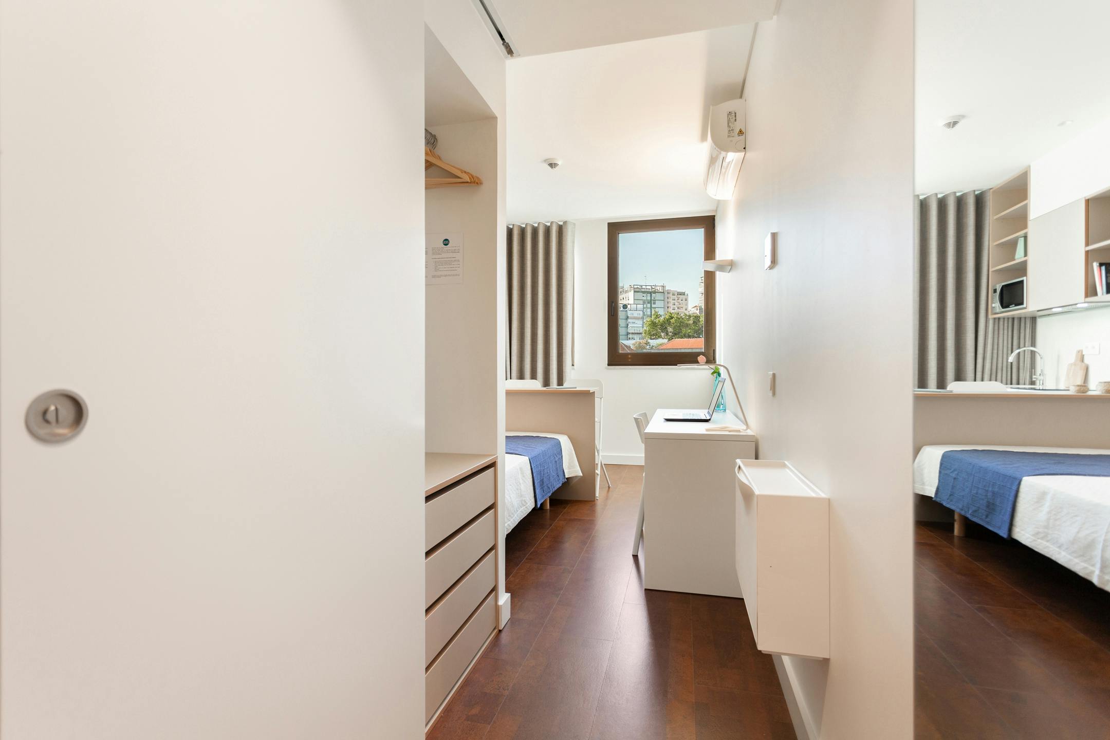 preview gallery tile