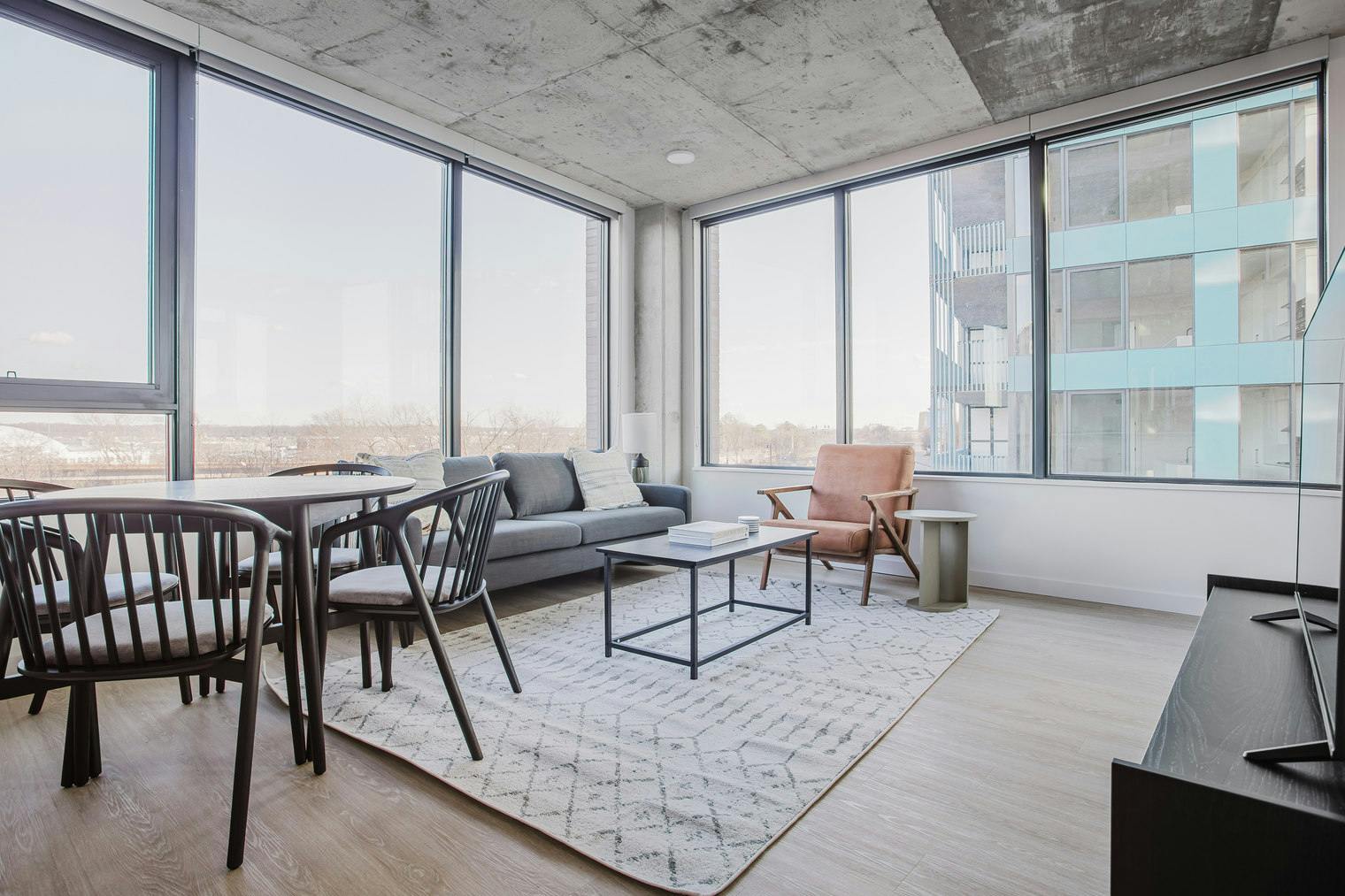 Appartement à louer pour $7,403/mois à Arlington, South Potomac Avenue
