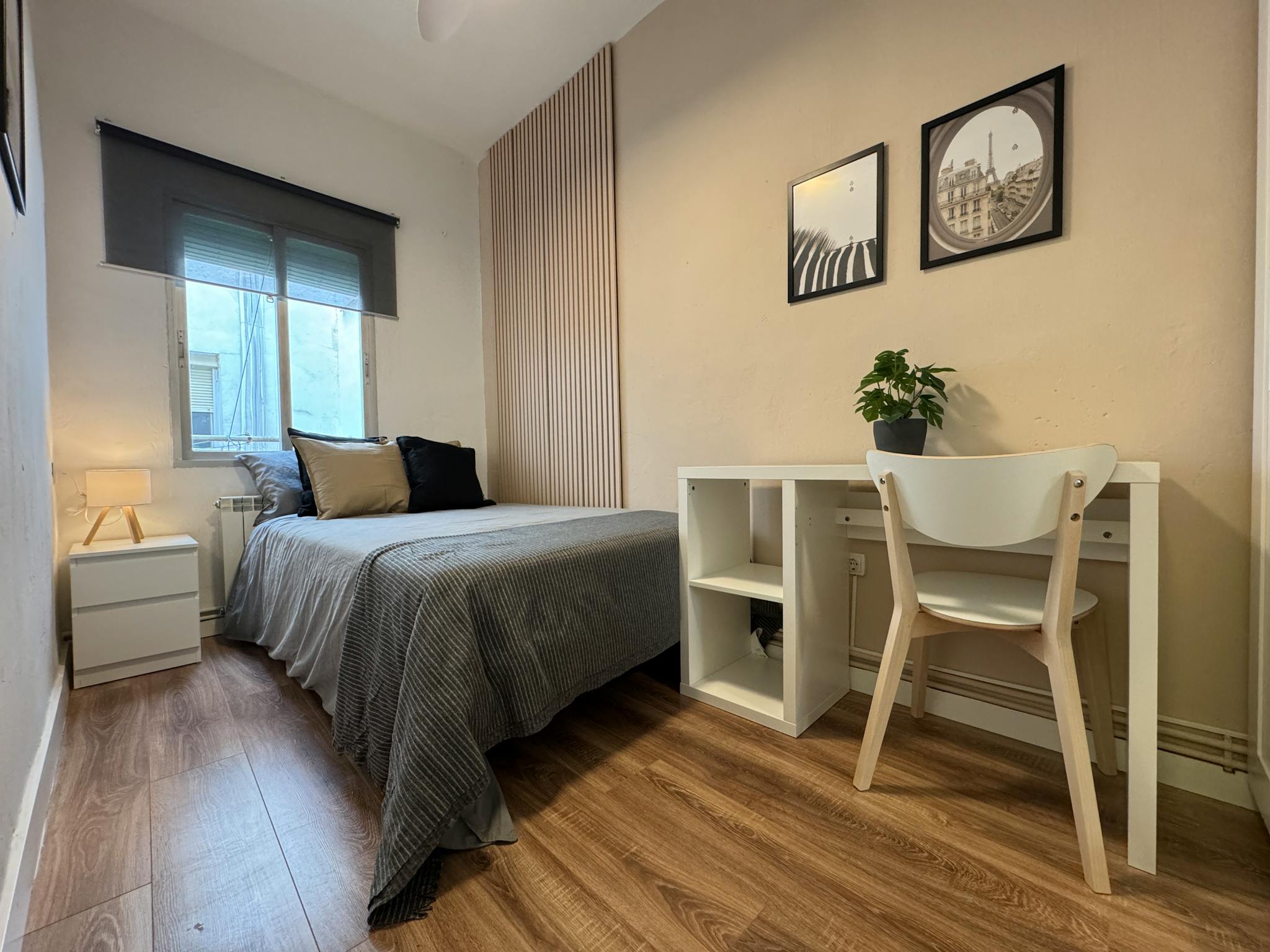 Calle de los Abades, Madrid preview