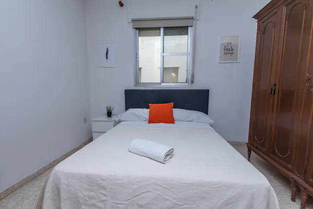 Private room in Calle Ferrocarril del Puerto, Málaga (1586762) room image 2