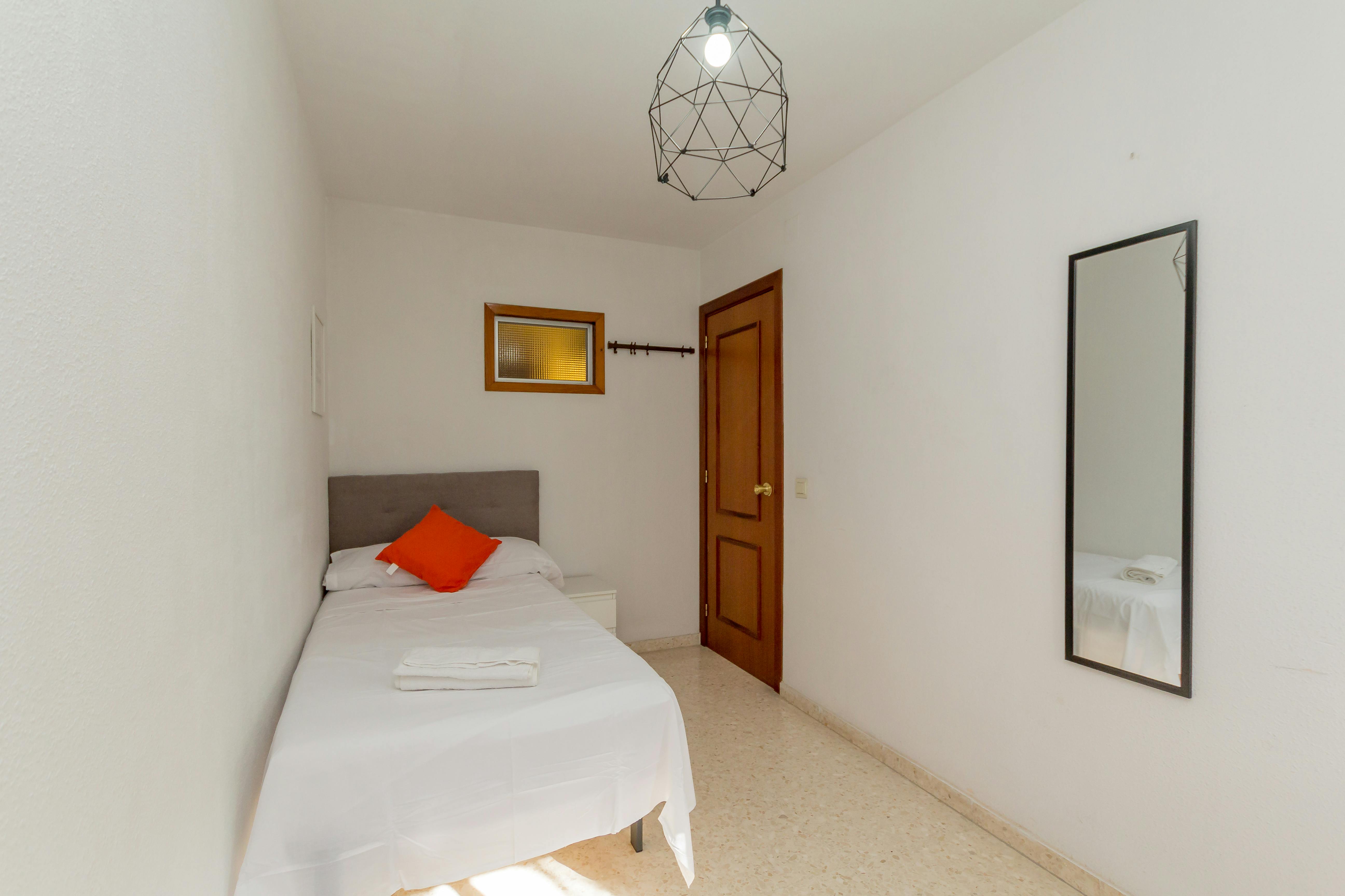 Apartment Málaga, 1 bed, 15m² — photo 9
