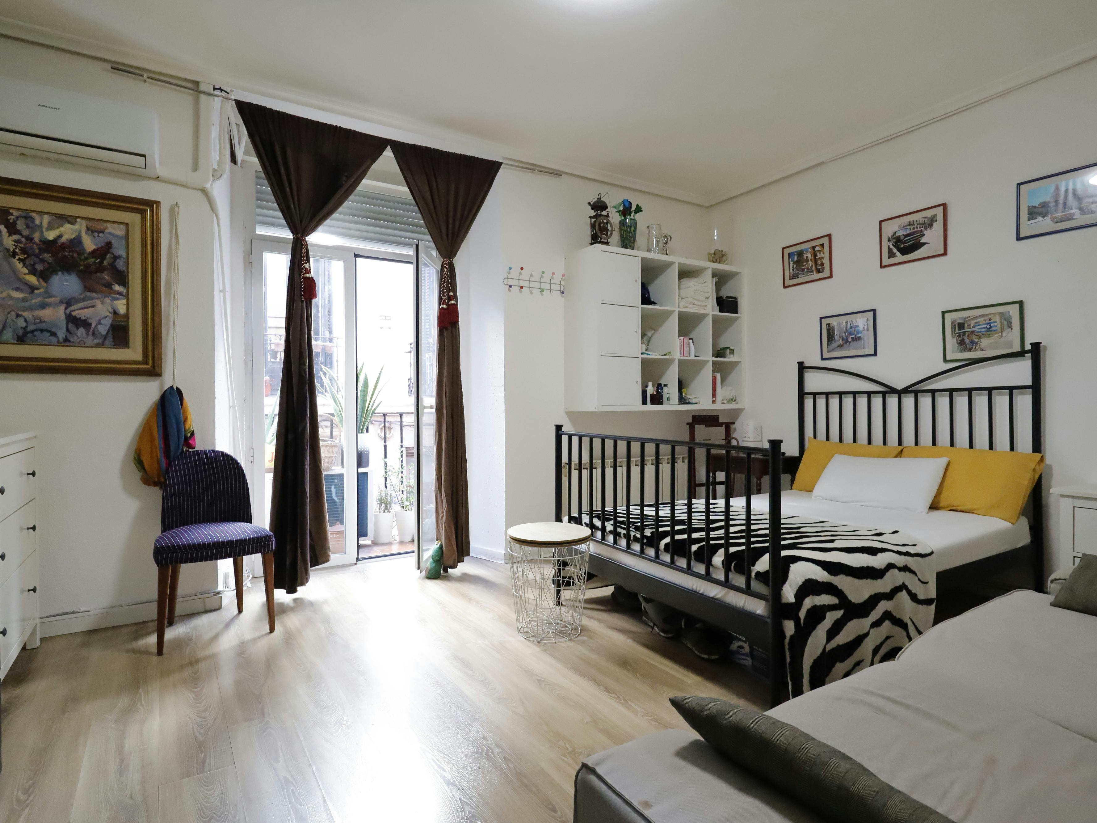 Calle de El Escorial, Madrid preview