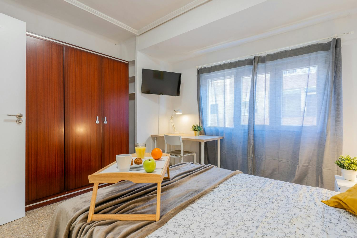 Private room for rent for €500 per month in Valencia, Carrer de Sant Pius X