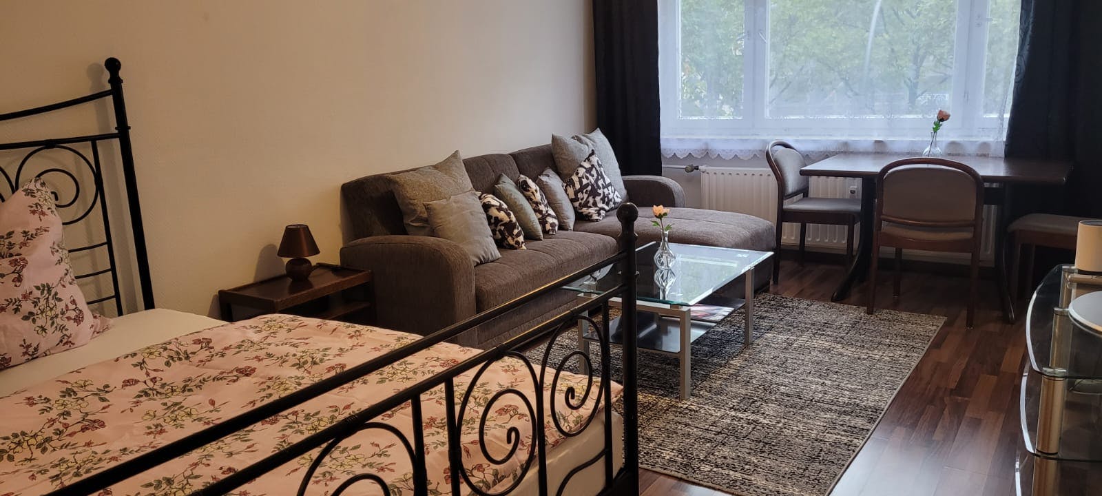 Fuggerstraße, Berlin preview