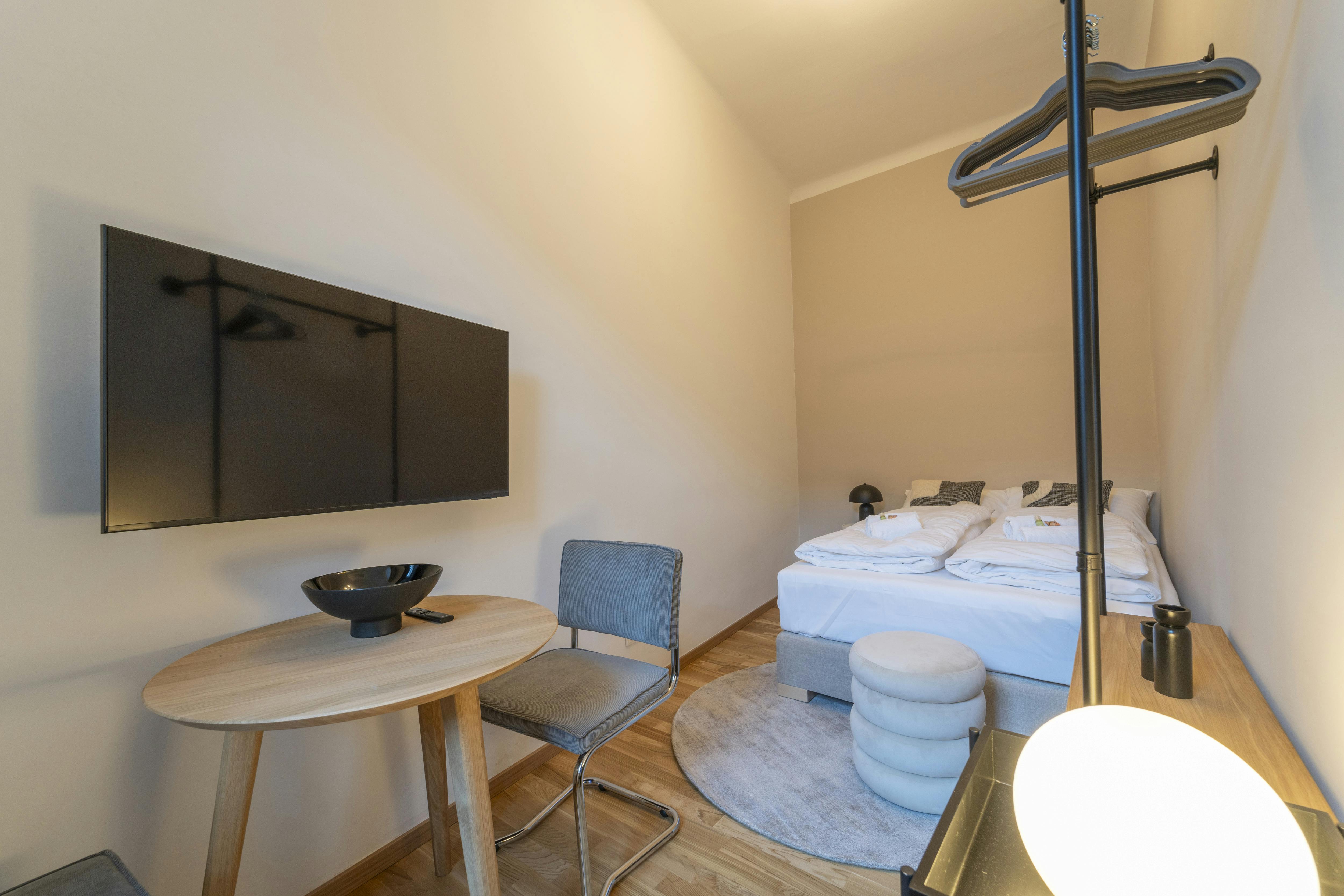 Laxenburger Straße, Vienna preview