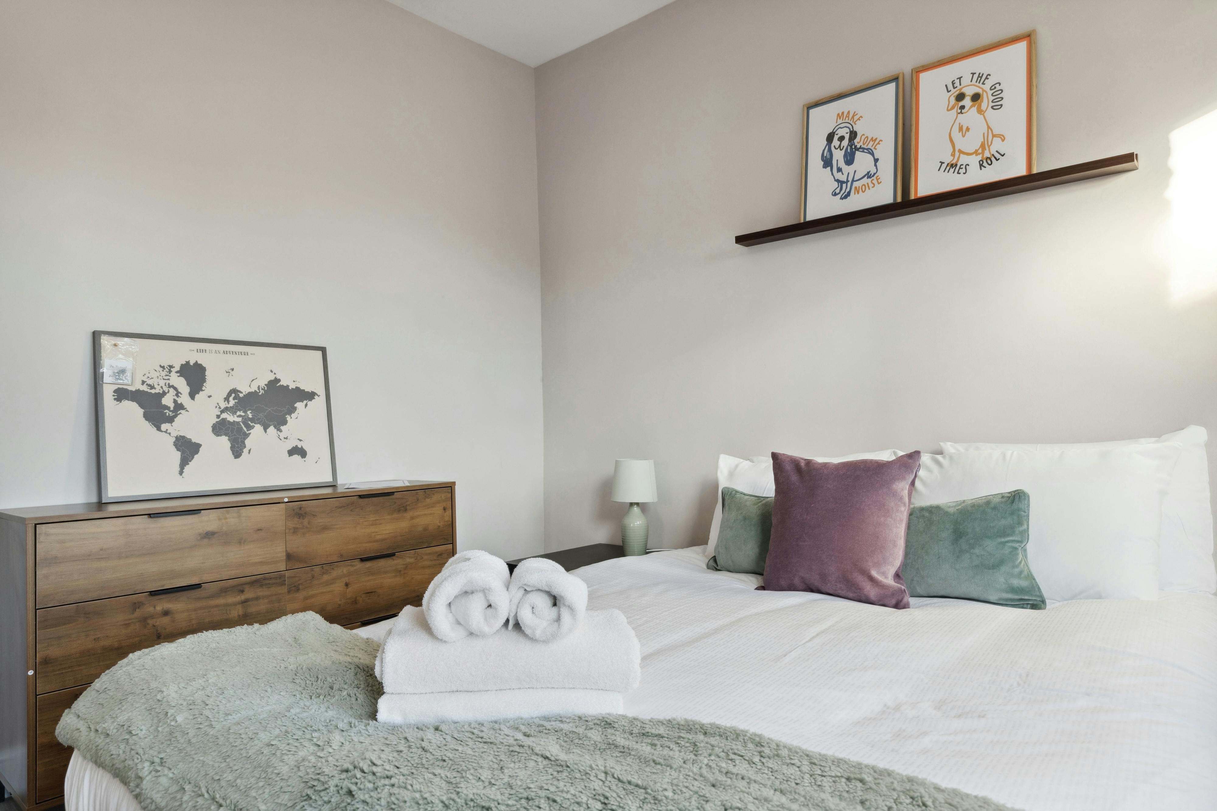 Apartment for rent for £4,650 per month in London, Lea Bridge Road