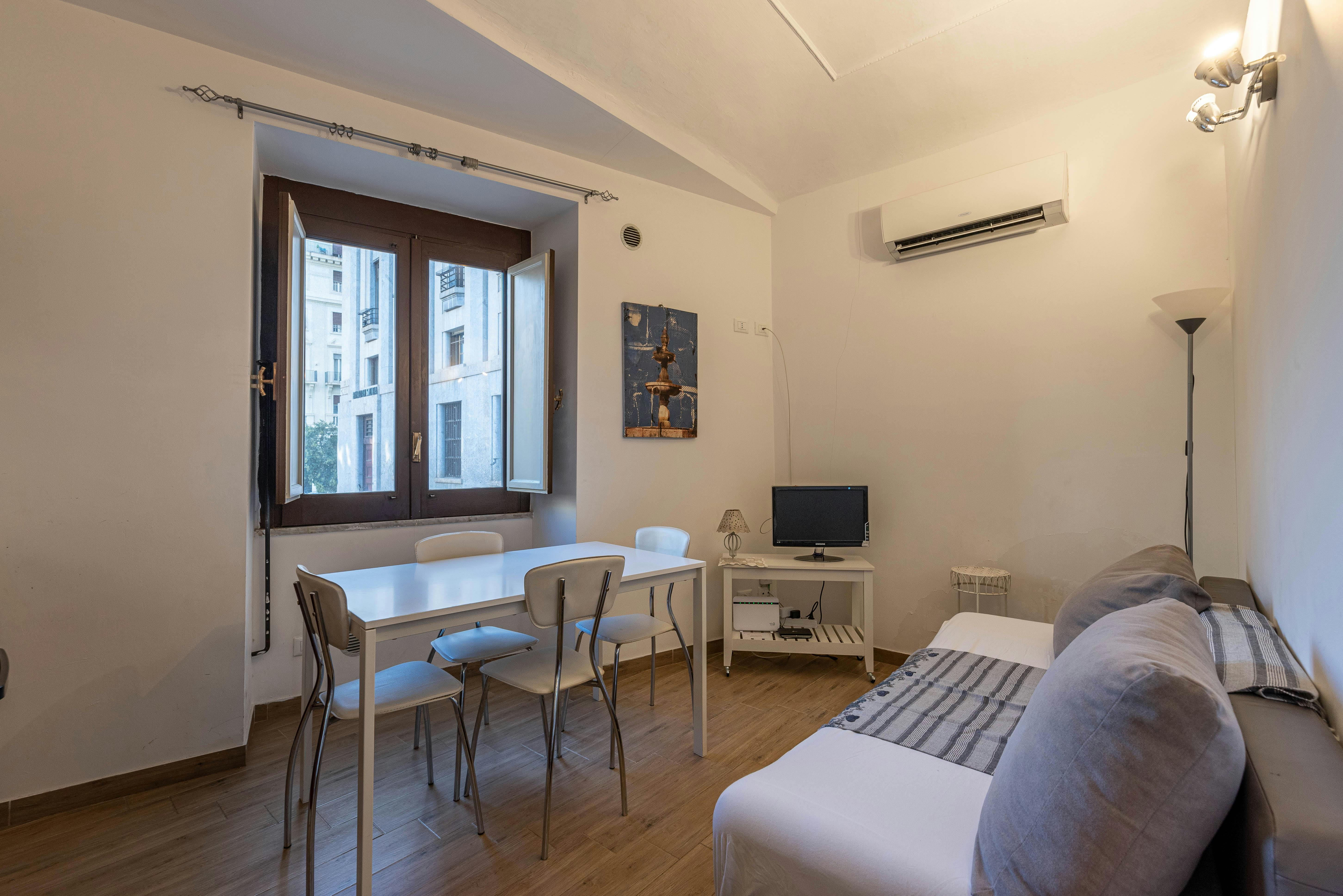 Apartment for rent for €1,000 per month in Palermo, Via Isnello