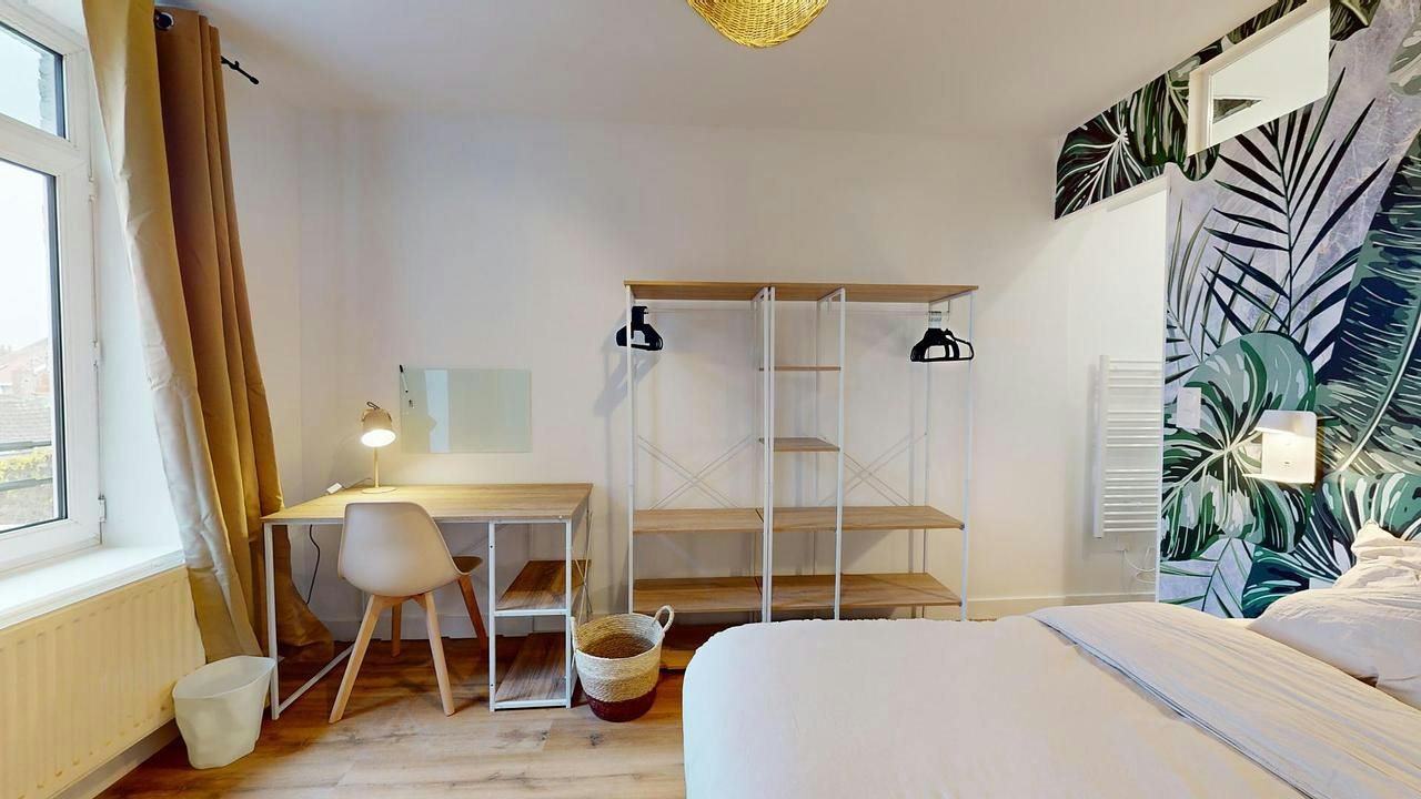 Private room for rent on Rue Caumartin, Lille - Vue 4