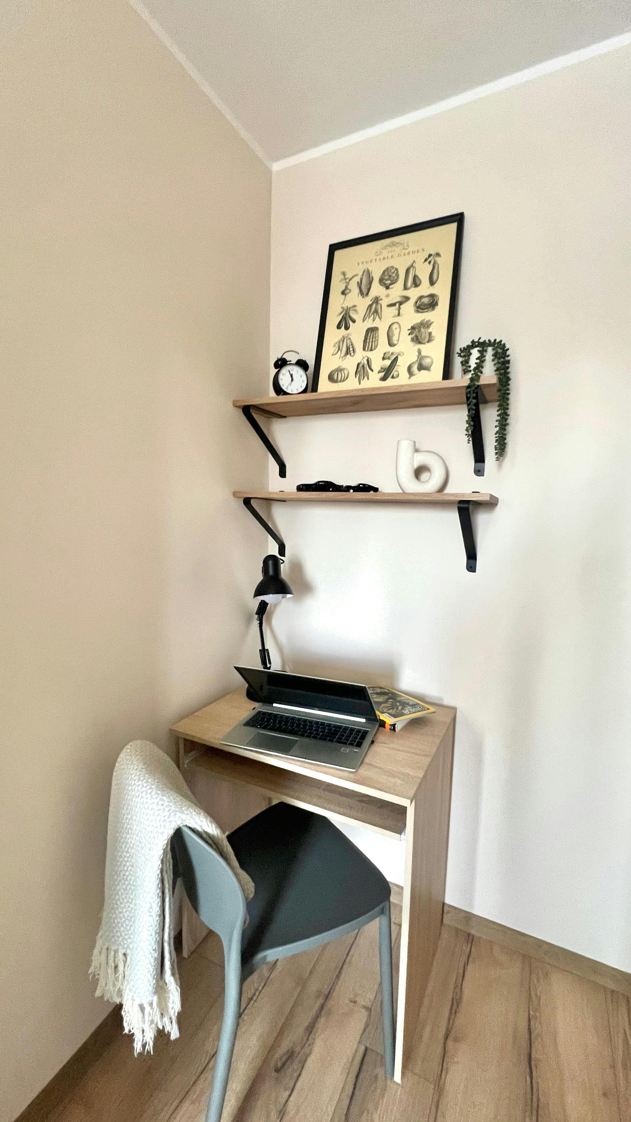 私人房间 正在以 €480 的月租出租，其位于 Warsaw, Jagiellońska