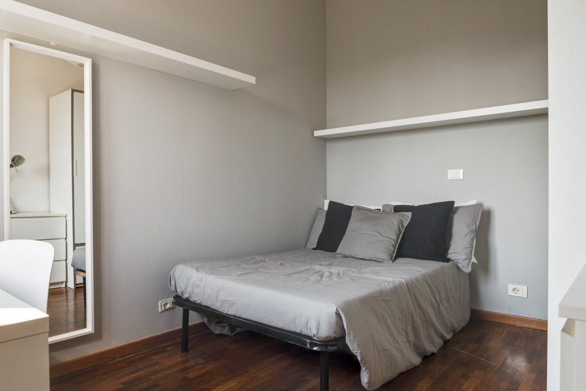 Piazza Umanitaria, Milan preview