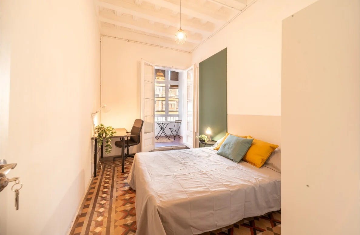 Private room for rent for €750 per month in Barcelona, Carrer del Bruc