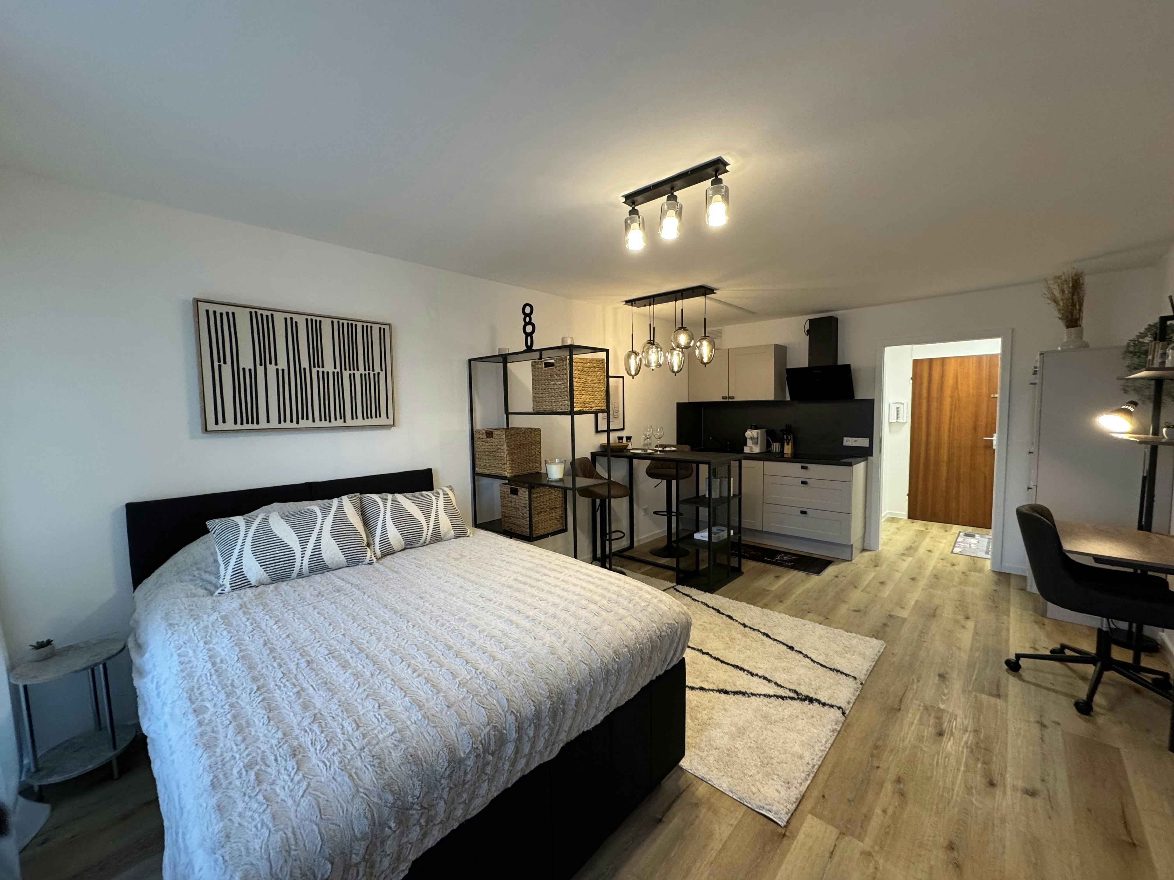 单间公寓 正在以 €1,399 的月租出租，其位于 Munich, Berg-am-Laim-Straße