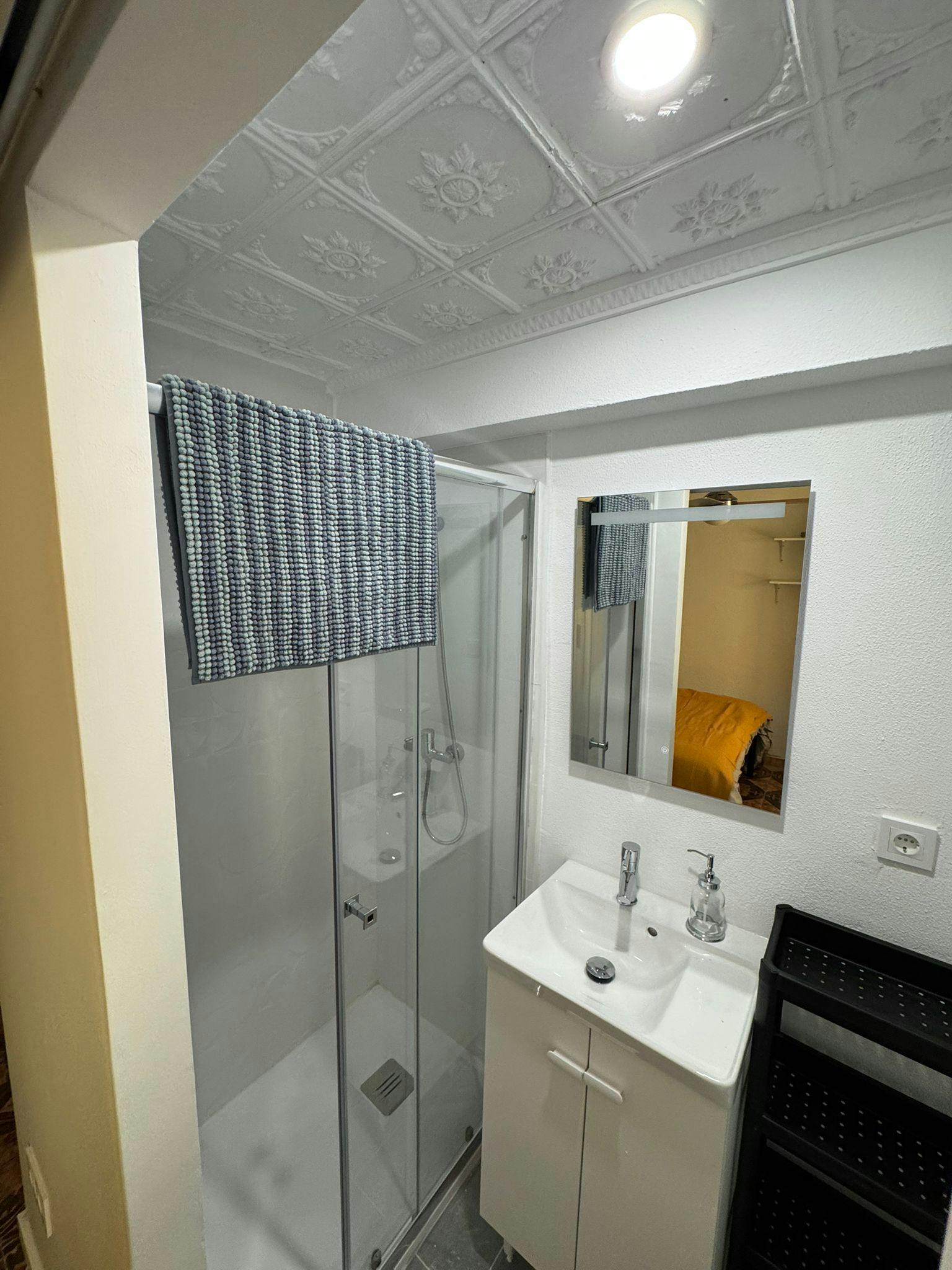 Apartment Xirivella, 1 bed, 5m² — photo 5