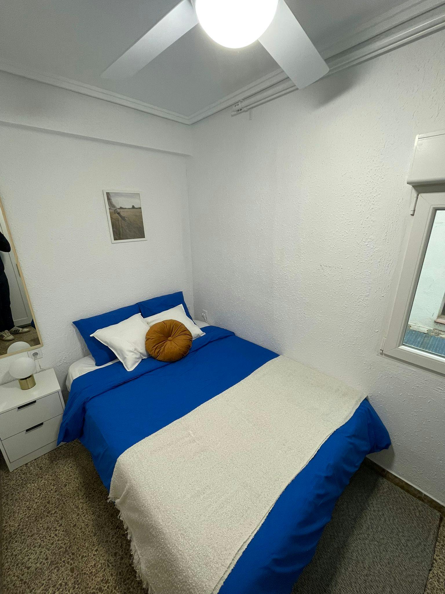 Apartment Xirivella, 1 bed, 5m² — photo 1