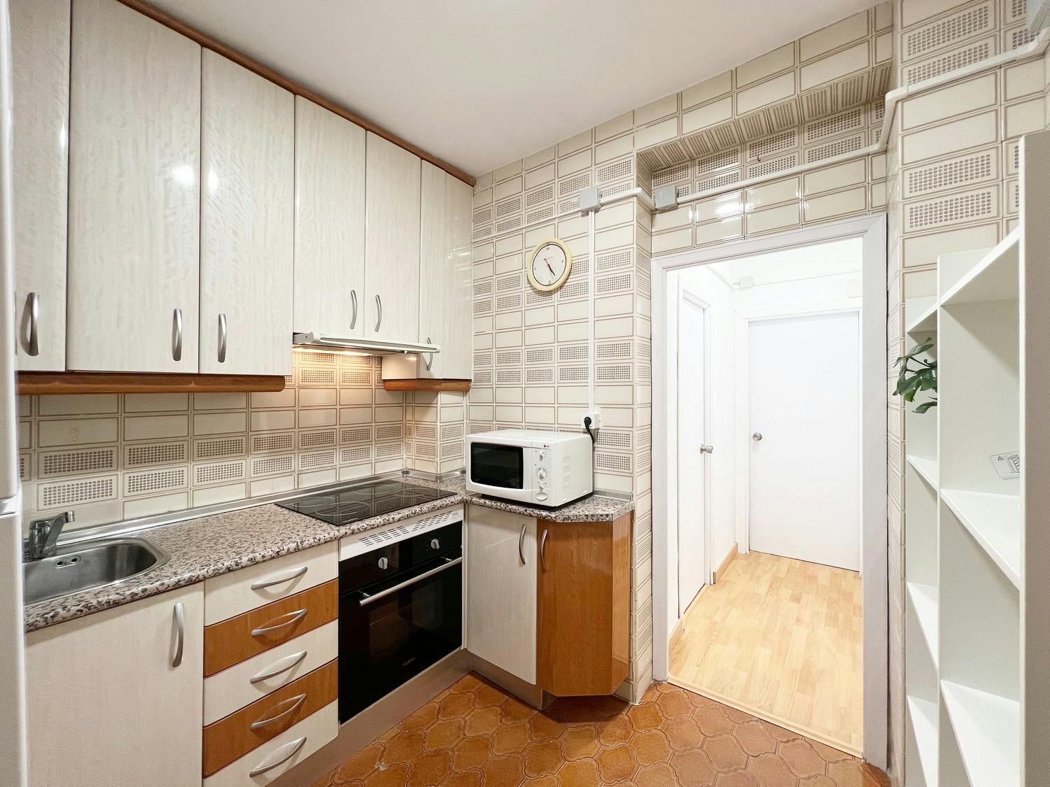Apartment Madrid, 1 bed, 8m² — photo 2