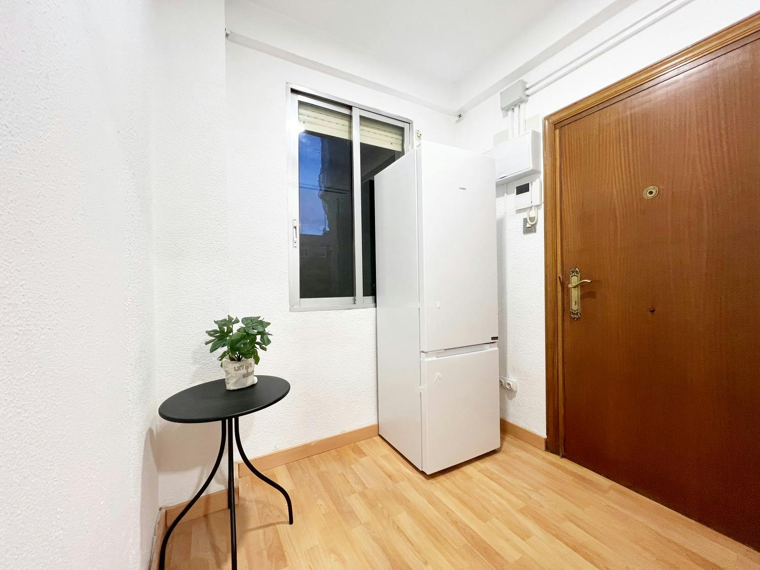 Apartment Madrid, 1 bed, 8m² — photo 1