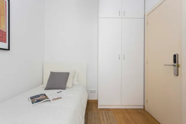 Private room in Carrer de Nicaragua, Barcelona (1588016) room image 1
