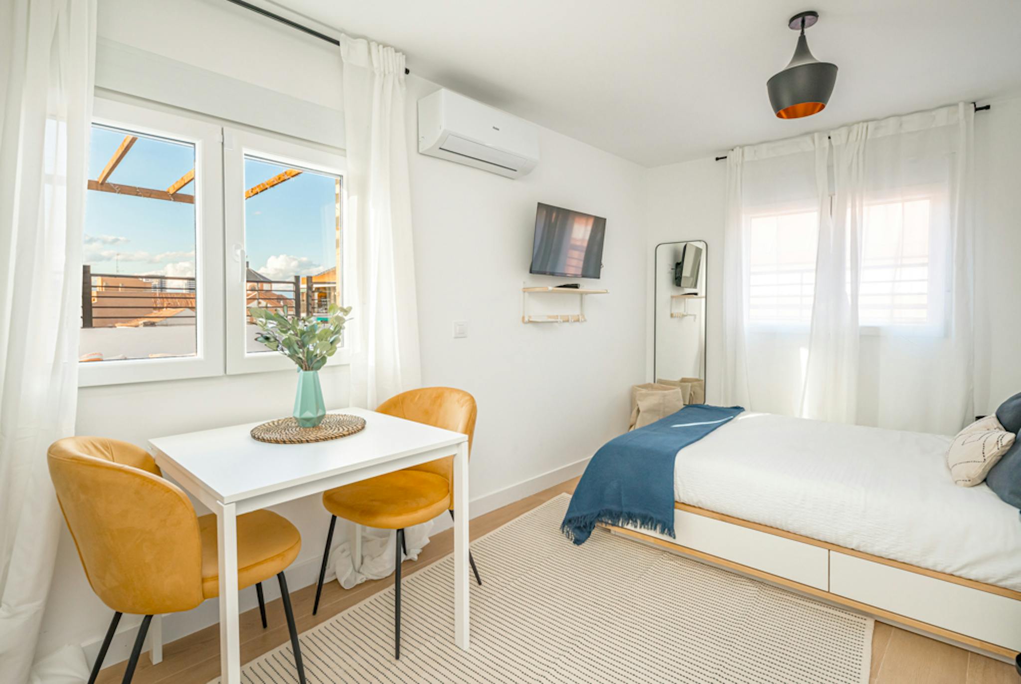 Calle de la Salvia, Madrid preview