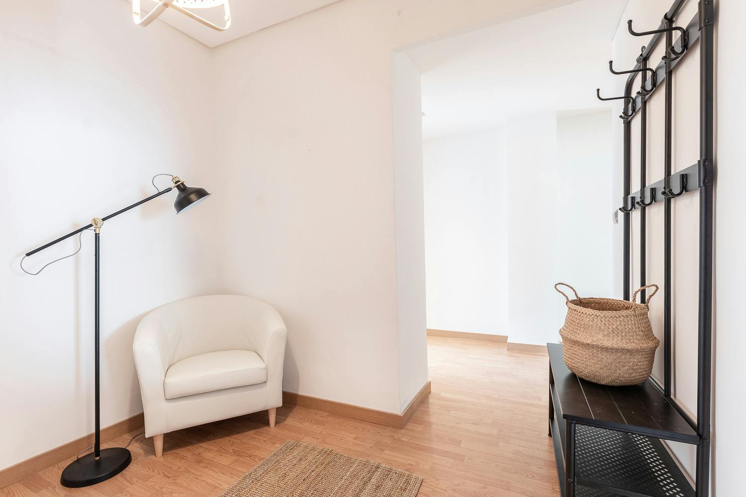 Apartment Valencia, 1 bed, 13m² — photo 2