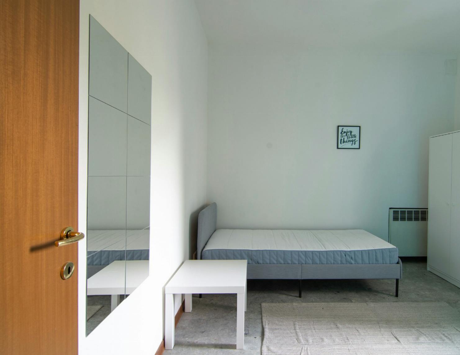 Private room for rent for €500 per month in Bologna, Viale Giuseppe Barilli Quirico Filopanti