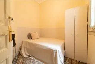 Private room in Carrer de Trafalgar, Barcelona (1588173) room image 1