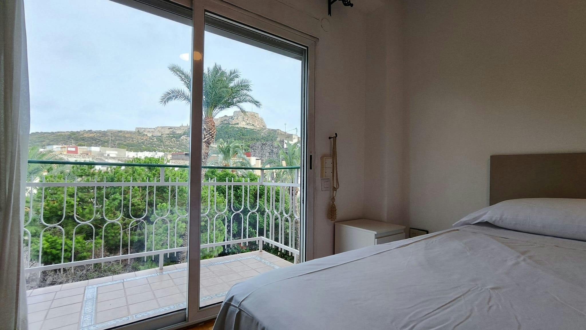 Apartment Alicante (Alacant), 1 bed, 12m² — photo 1