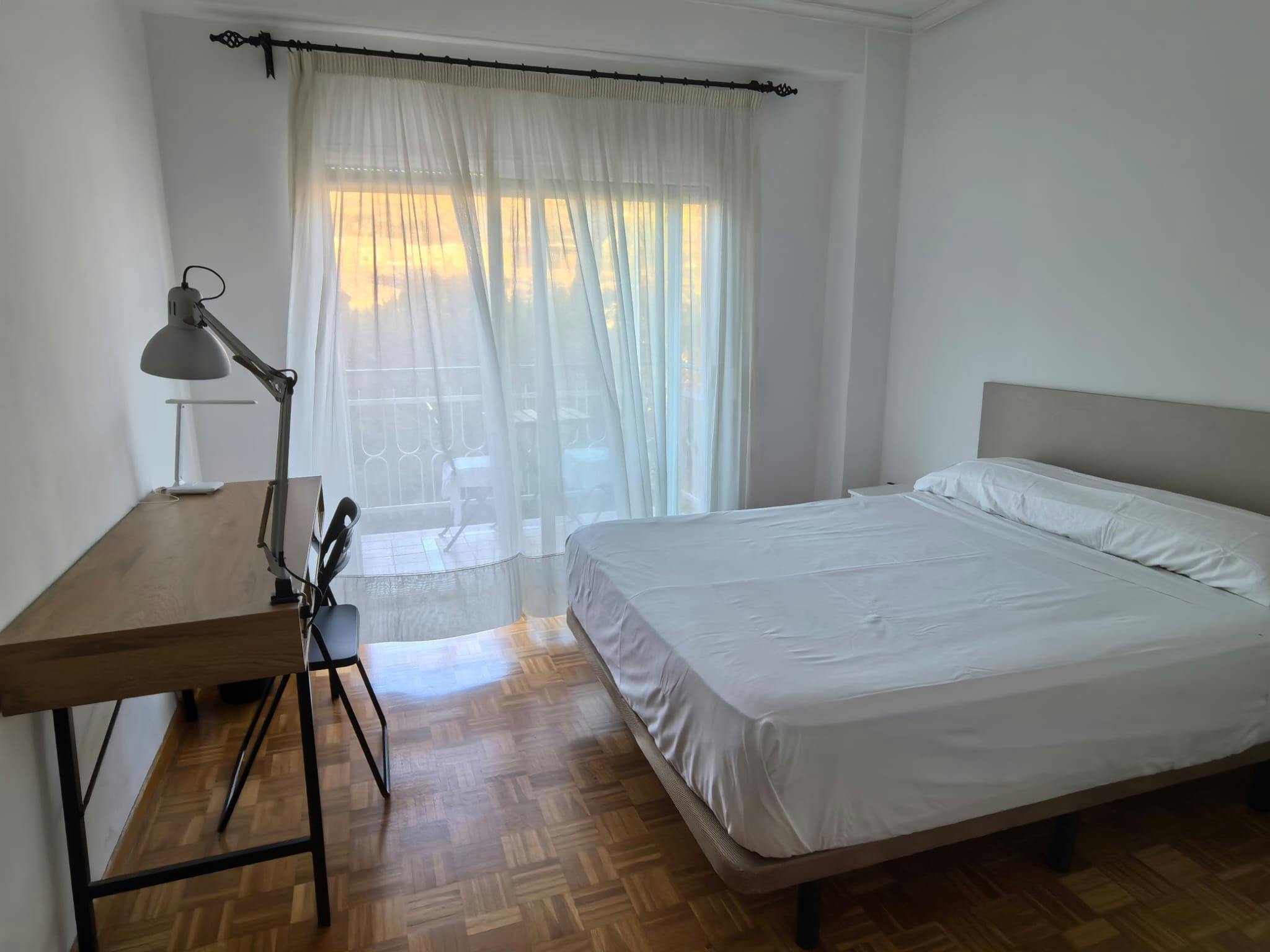 Apartment Alicante (Alacant), 1 bed, 12m² — photo 2