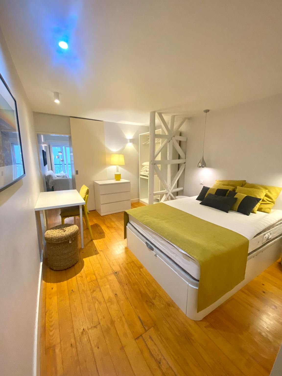 Rua Luz Soriano, Lisbon preview