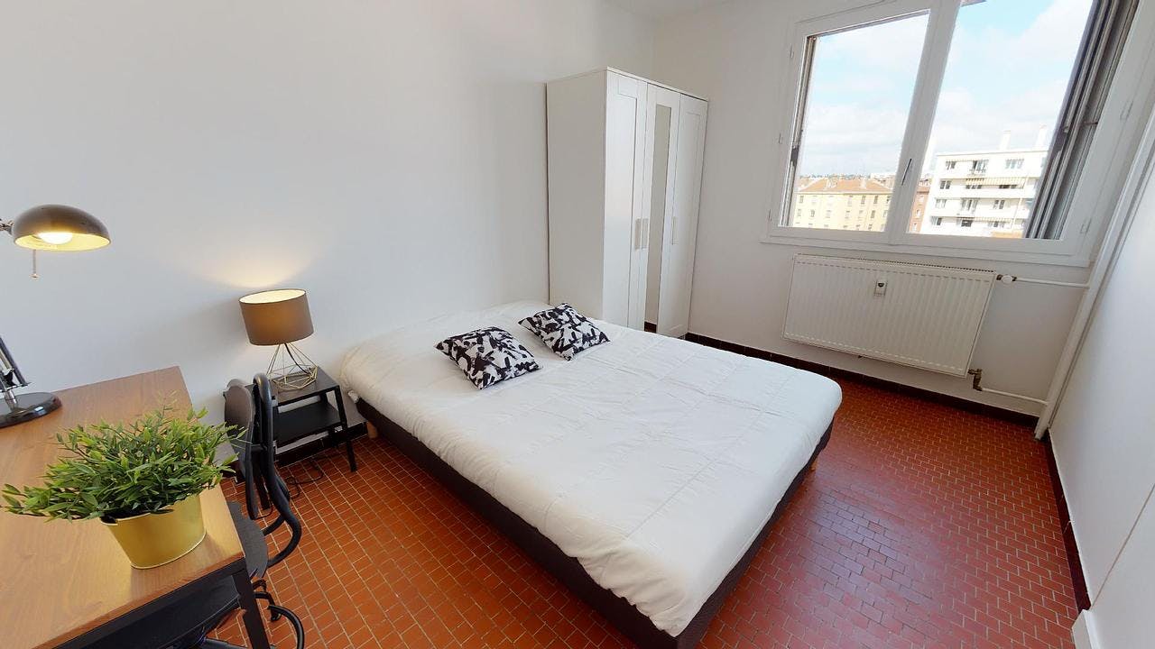 Apartment Villeurbanne, 1 bed, 13m² — photo 5