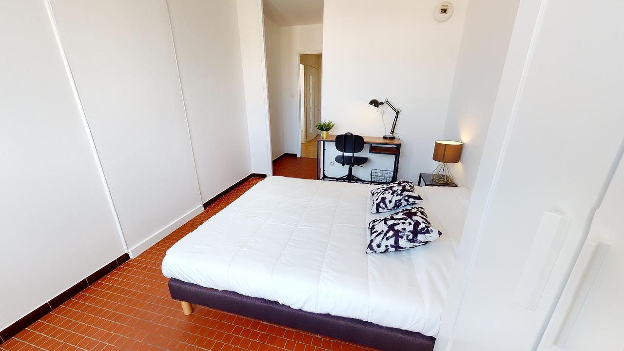 Apartment Villeurbanne, 1 bed, 13m² — photo 6