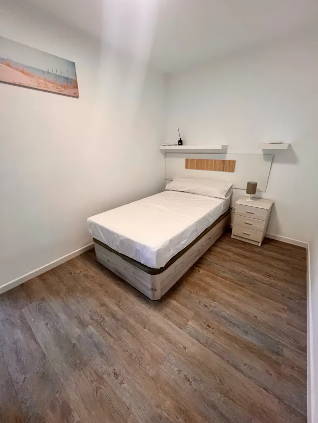 Private room in Calle de Alcalá, Madrid (1588399) room image 1