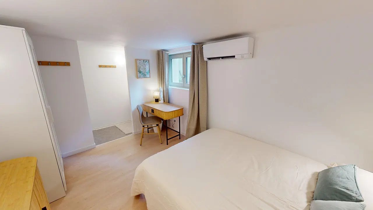 Rue Jean Jaurès, Bron preview