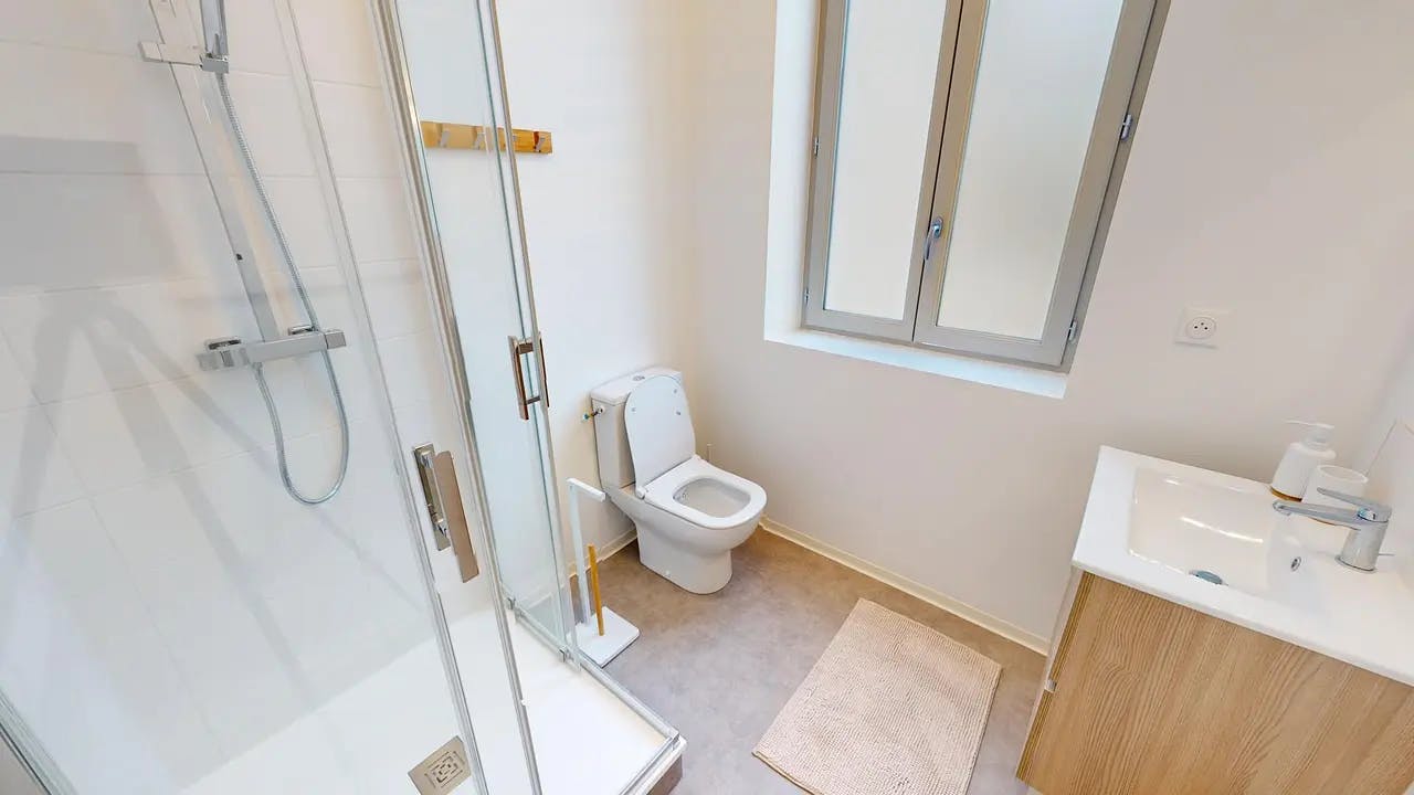 Rue Jean Jaurès, Bron preview