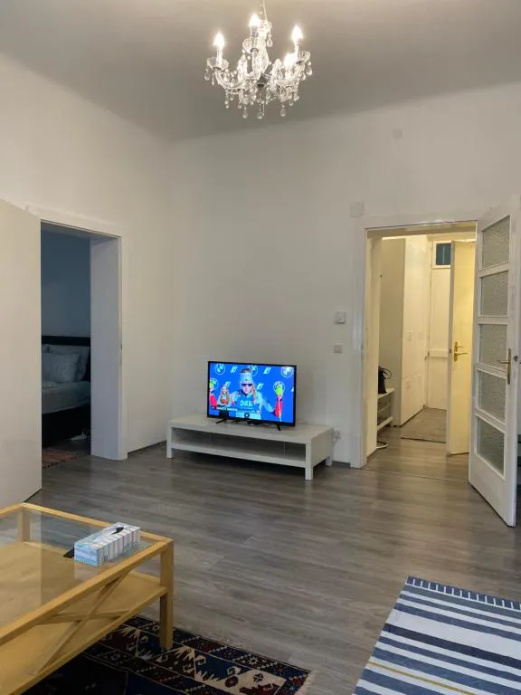 2-Bedroom Apartment in Hasnerstraße, Vienna (1588573) ROOM 1