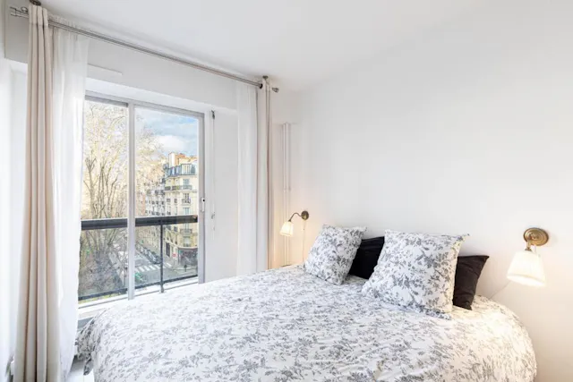 1-Bedroom Apartment in Rue Pierre Bourdan, Paris (1588611) room image 1