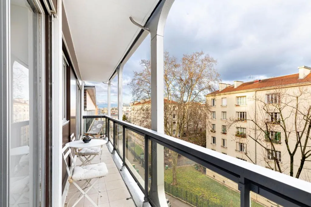 1-Bedroom Apartment in Rue Pierre Bourdan, Paris (1588611) ROOM 1