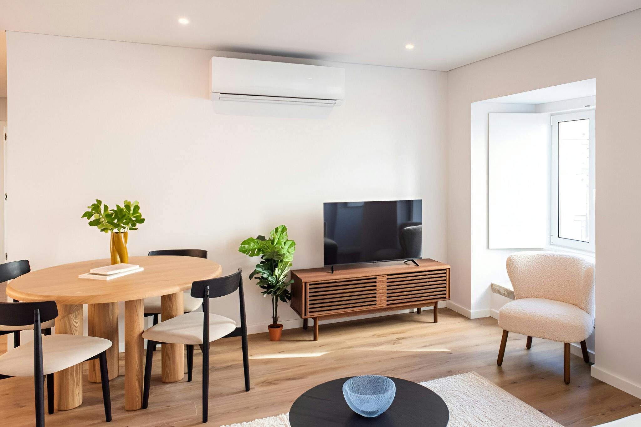 Largo Santa Bárbara, Lisbon preview