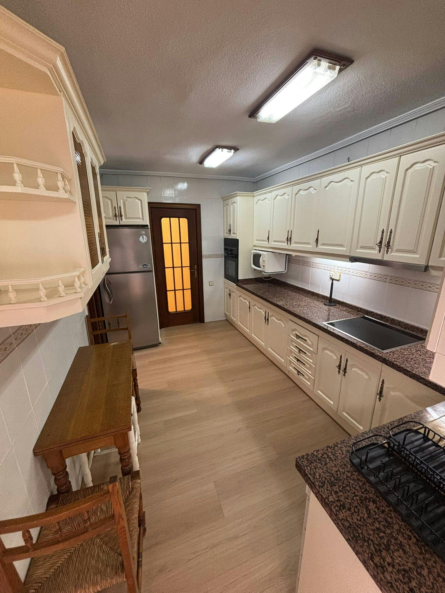 Single room Alicante, 1 bed, 8m² — photo 5