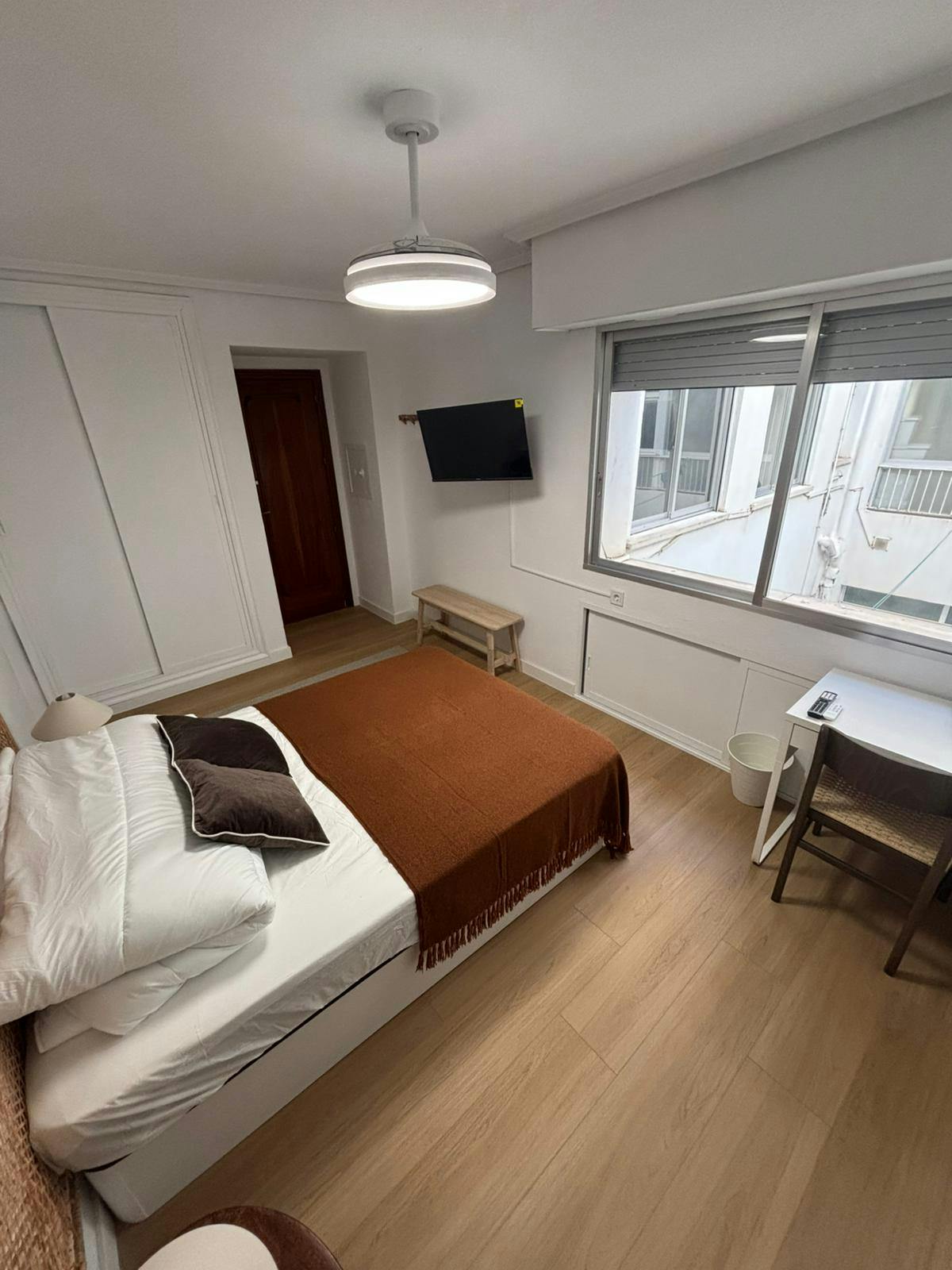 Single room Alicante, 1 bed, 8m² — photo 1