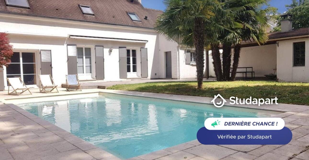 Huis te huur voor € 5.500 per maand in Serris, Rue des Vergers